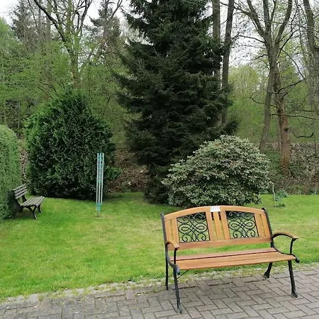 Ferienwohnung Und Zimmervermietung Zur Alten Post Claussnitz Exterior photo